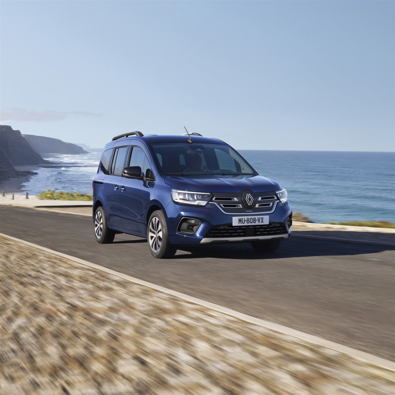 Yeni Renault Kangoo: Elektrikli Yolculuğun Yeni Adresi